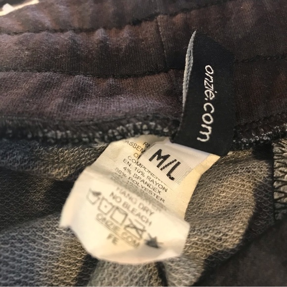 Onzie M/L Divine Sweet Jogger Pants Black Grey Camo Lounge Athleisure Comfy NEW - Picture 7 of 10